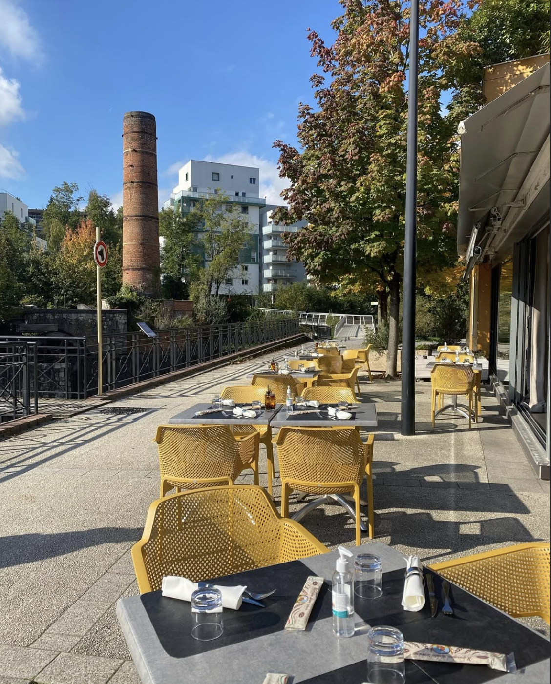 La terrasse de La Storia en été — Annecy